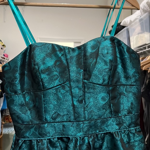 Stunning sparkle dress - Picture 3 of 4